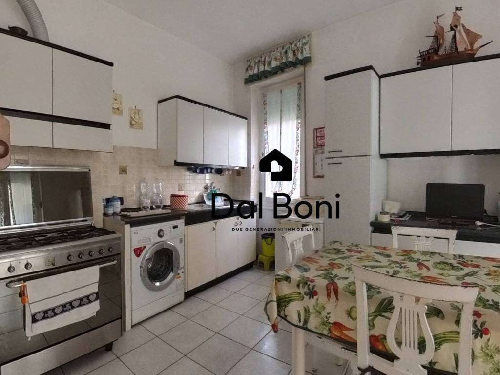 appartamento in vendita a Genova in zona Sampierdarena