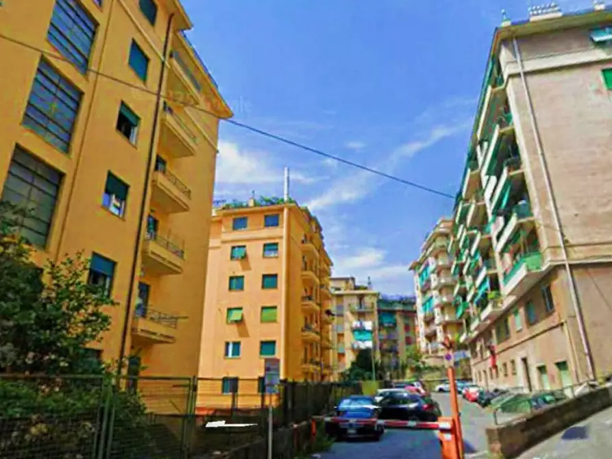 appartamento in vendita a Genova in zona Sestri Ponente