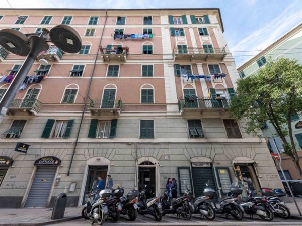 appartamento in vendita a Genova in zona Rivarolo
