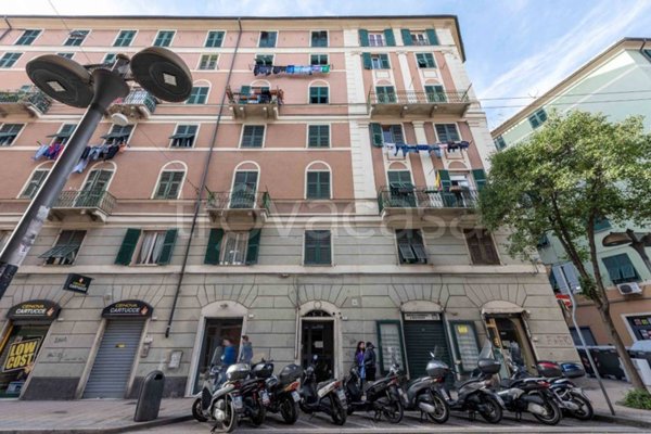 appartamento in vendita a Genova in zona Rivarolo