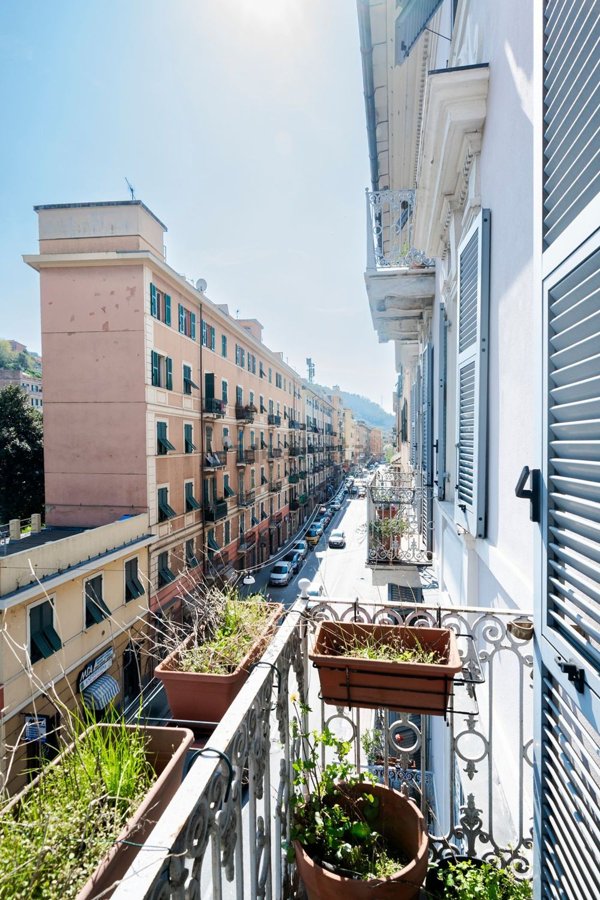 appartamento in vendita a Genova in zona Rivarolo