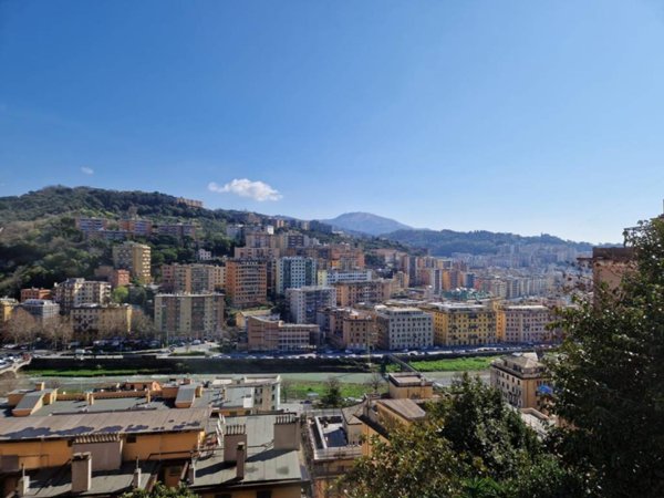 appartamento in vendita a Genova in zona Marassi