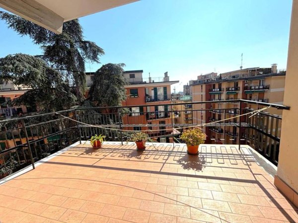 appartamento in vendita a Genova in zona Sestri Ponente