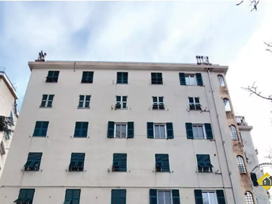 appartamento in vendita a Genova in zona Sestri Ponente