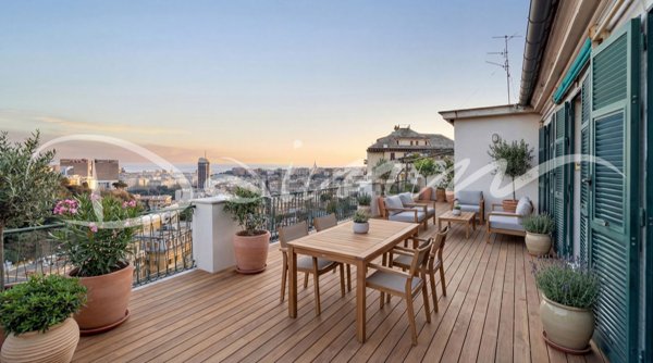 appartamento in vendita a Genova in zona Castelletto