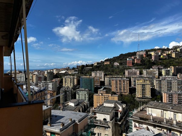 appartamento in vendita a Genova in zona Oregina