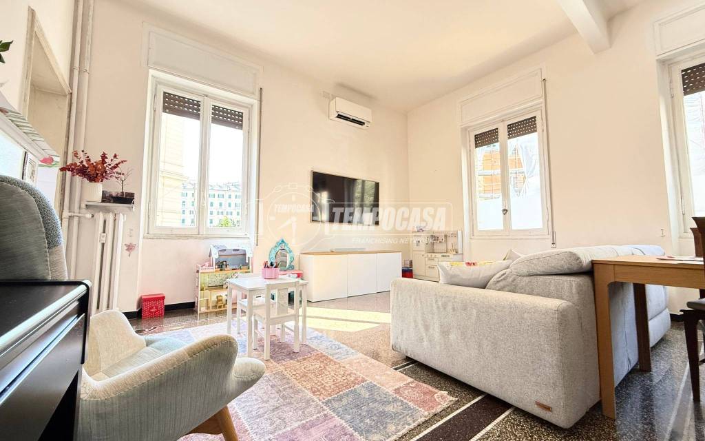 appartamento in vendita a Genova in zona Foce