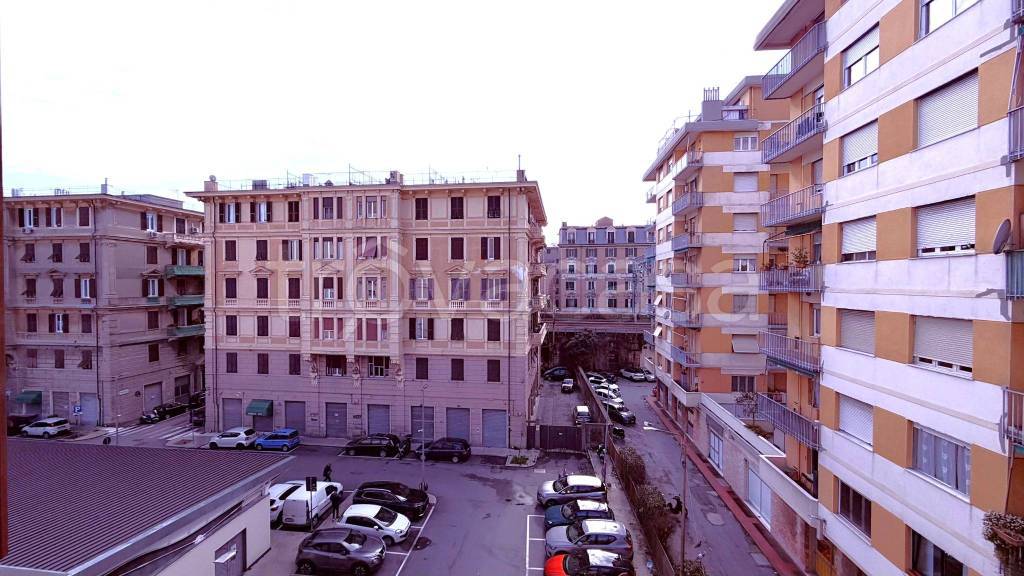 appartamento in vendita a Genova in zona Sampierdarena