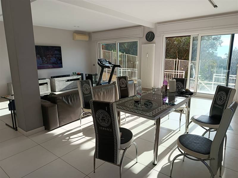 appartamento in vendita a Genova in zona Apparizione