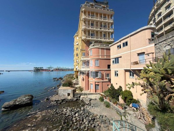 appartamento in vendita a Genova in zona Pegli