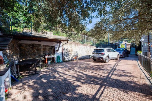 appartamento in vendita a Genova in zona Quezzi