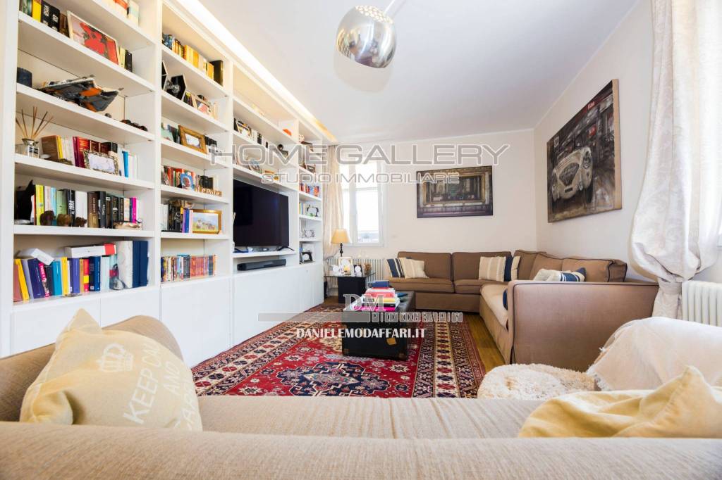 appartamento in vendita a Genova in zona Sturla