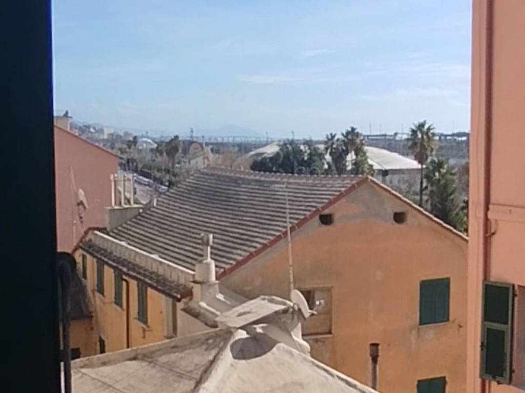 appartamento in vendita a Genova in zona Palmaro / Pra'