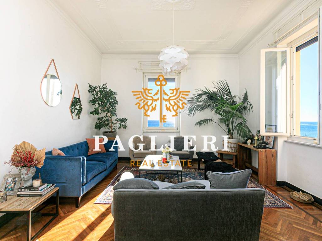 appartamento in vendita a Genova in zona Sturla