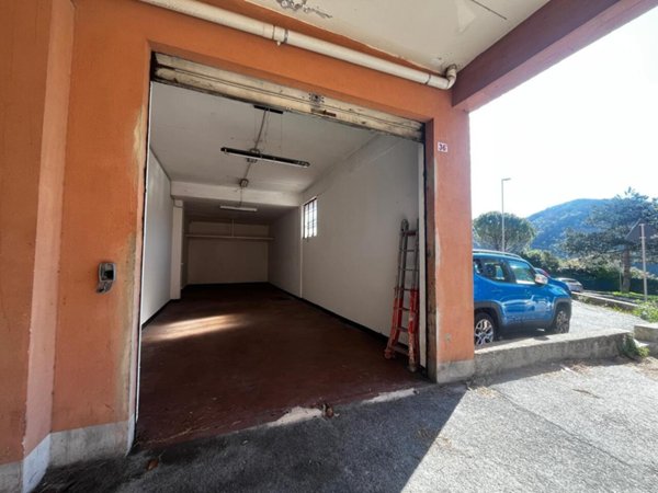 appartamento in vendita a Genova in zona Molassana