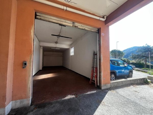 appartamento in vendita a Genova in zona Molassana