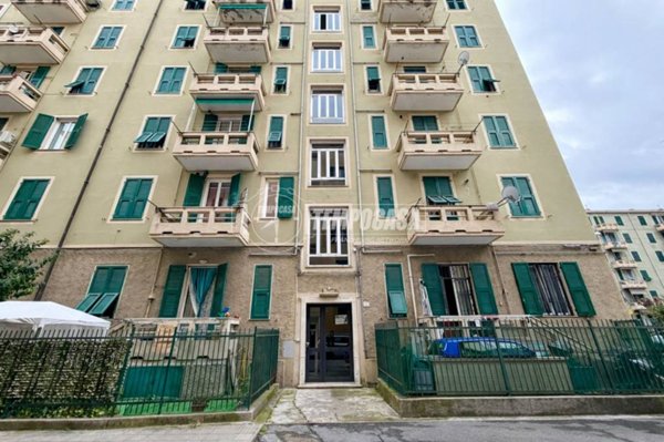appartamento in vendita a Genova in zona Sestri Ponente