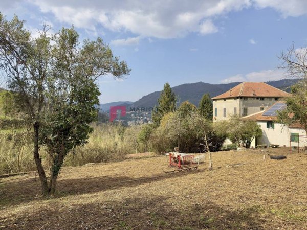 appartamento in vendita a Genova in zona Bavari