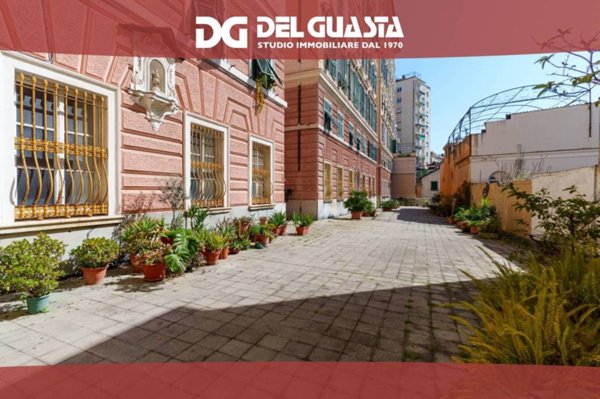 appartamento in vendita a Genova in zona Lagaccio / Granarolo