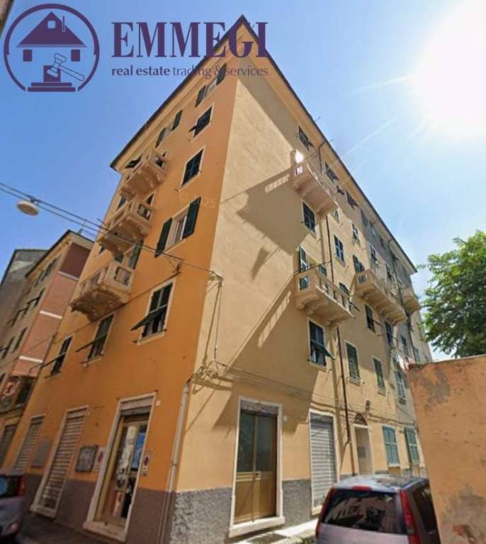 appartamento in vendita a Genova in zona Rivarolo
