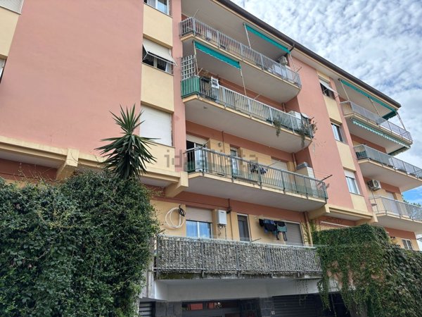 appartamento in vendita a Genova in zona Molassana