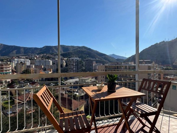 appartamento in vendita a Genova in zona Molassana