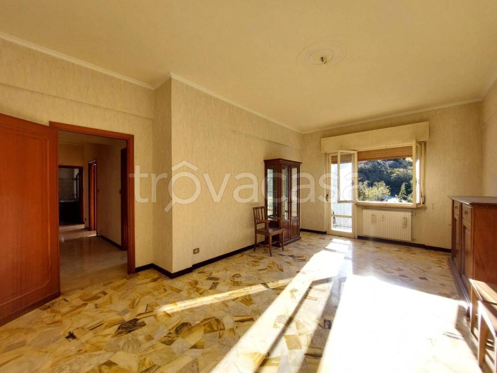 appartamento in vendita a Genova in zona Rivarolo