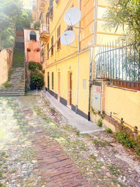 appartamento in vendita a Genova in zona Lagaccio / Granarolo