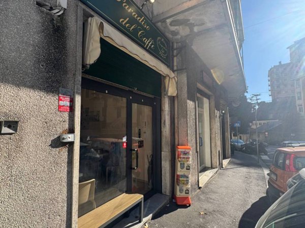 negozio in vendita a Genova in zona Sampierdarena