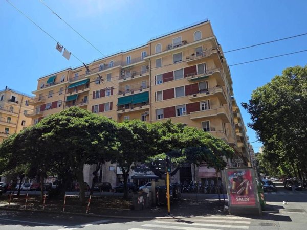 appartamento in vendita a Genova in zona Foce