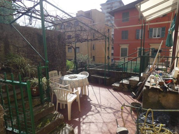 appartamento in vendita a Genova in zona Pegli