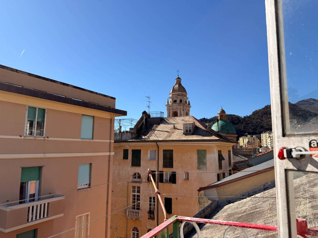 appartamento in vendita a Genova in zona Voltri
