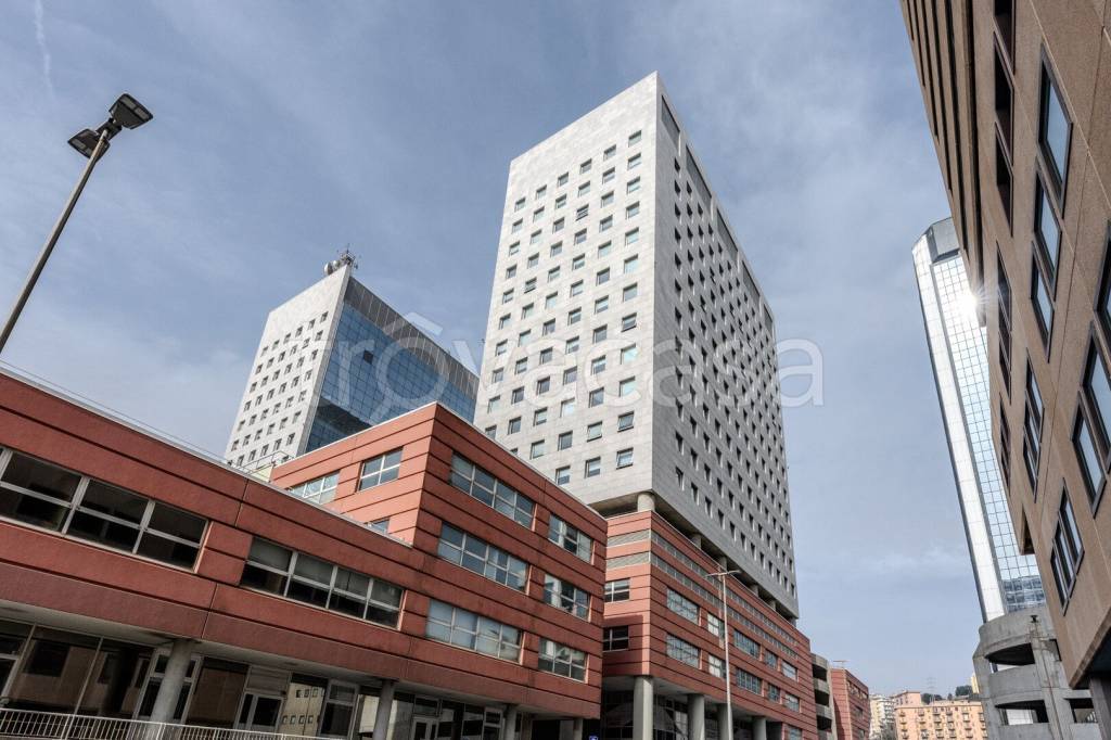 ufficio in vendita a Genova in zona Sampierdarena