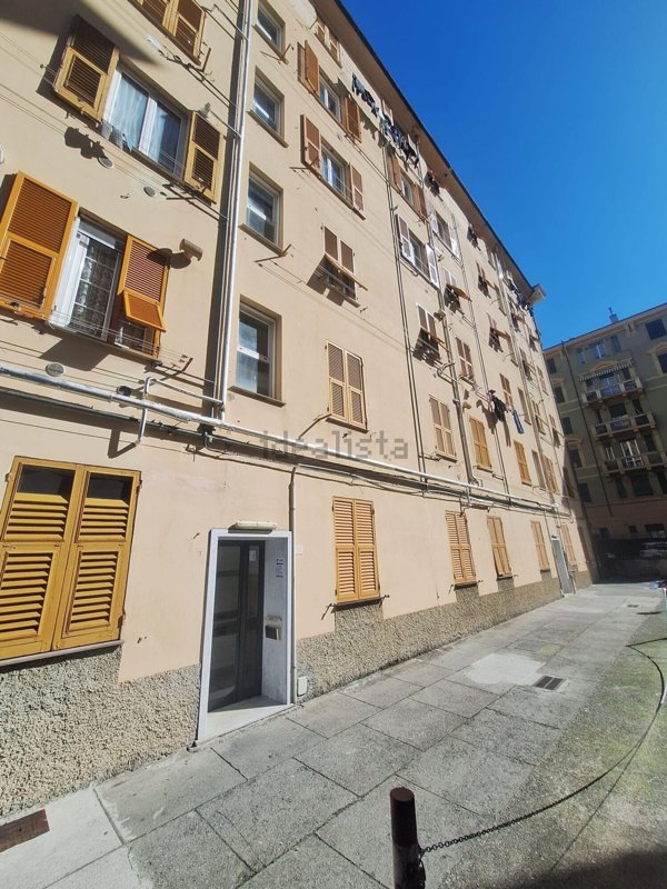 appartamento in vendita a Genova in zona Bolzaneto