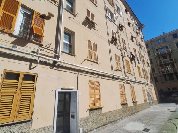 appartamento in vendita a Genova in zona Bolzaneto