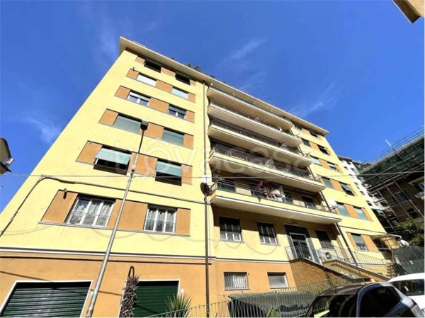 appartamento in vendita a Genova in zona Rivarolo