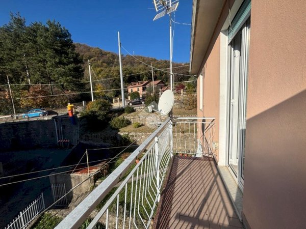 appartamento in vendita a Genova in zona Molassana