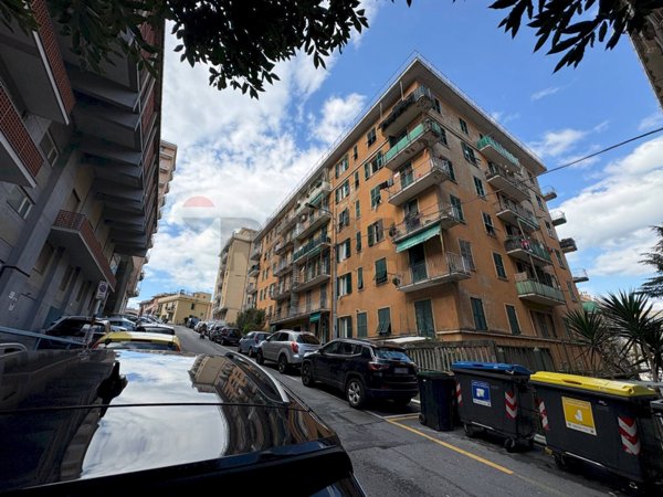 appartamento in vendita a Genova in zona Marassi