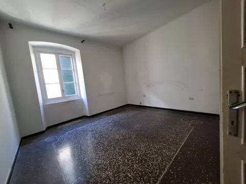 appartamento in vendita a Genova in zona Sestri Ponente