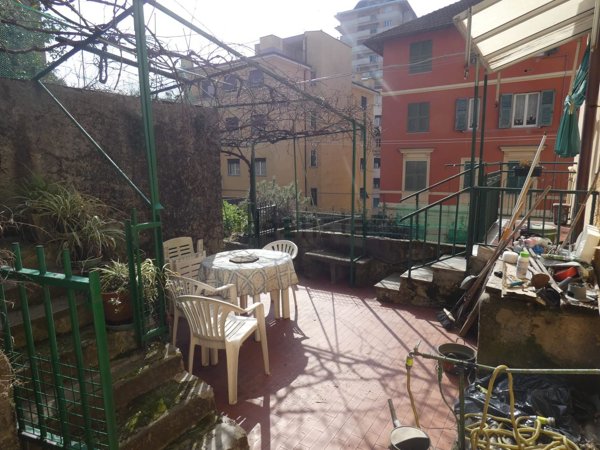 appartamento in vendita a Genova in zona Pegli