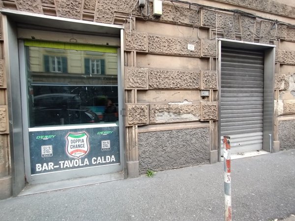 locale commerciale in vendita a Genova in zona Bolzaneto