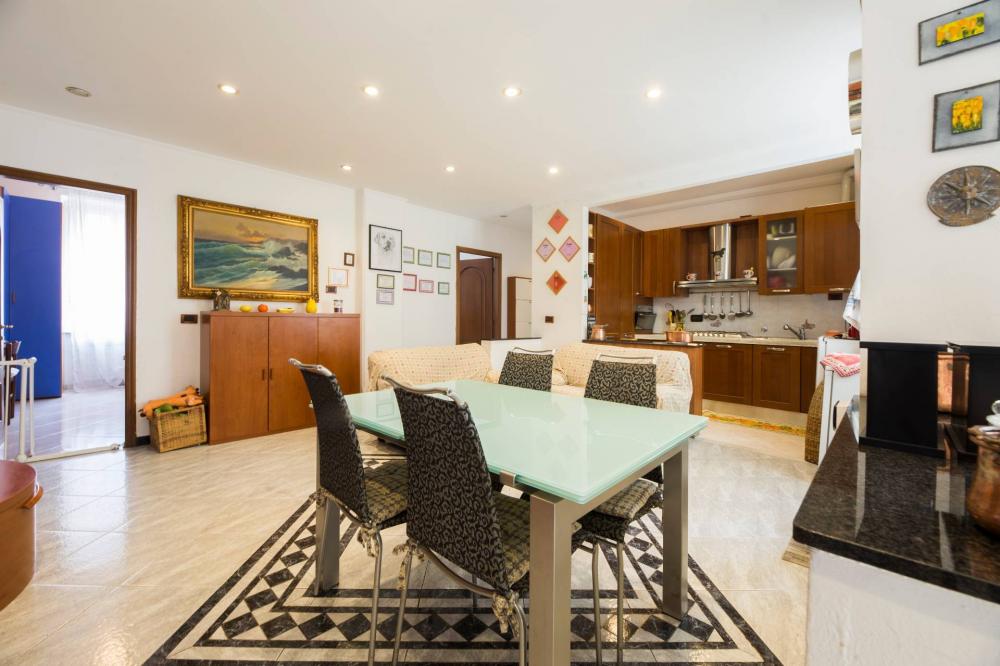 appartamento in vendita a Genova in zona Marassi