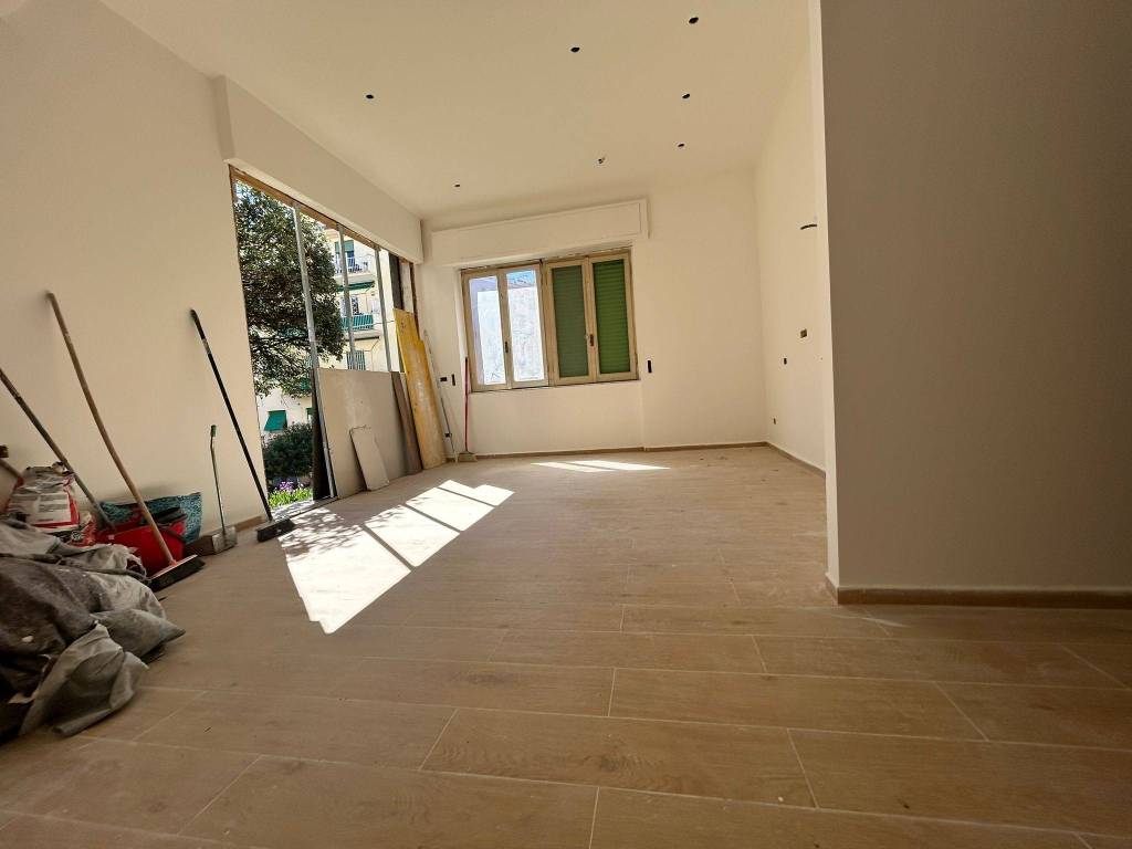 appartamento in vendita a Genova in zona Sturla