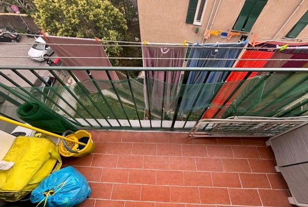 appartamento in vendita a Genova in zona Sestri Ponente