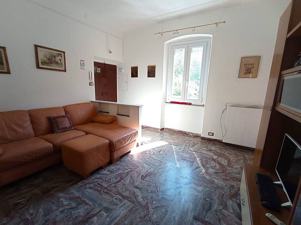 appartamento in vendita a Genova in zona Voltri