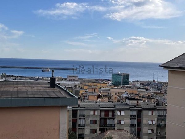 appartamento in vendita a Genova in zona Palmaro / Pra'