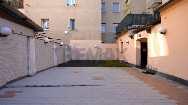 negozio in vendita a Genova in zona Sestri Ponente