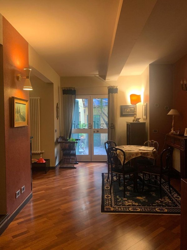 appartamento in vendita a Genova in zona Carignano