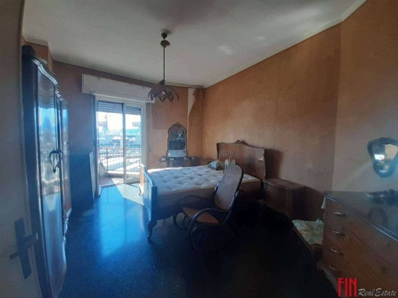 appartamento in vendita a Genova in zona Sestri Ponente