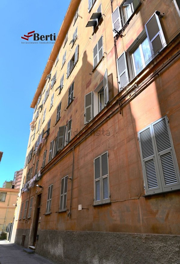 appartamento in vendita a Genova in zona Staglieno